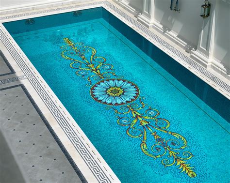 fantini mosaici piscina versace|Piscine di lusso custom.